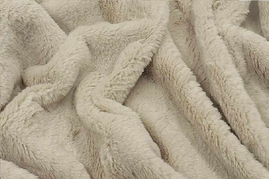 چرا پارچه مبلی پرز بلند یک مدل ترند و محبوب است؟