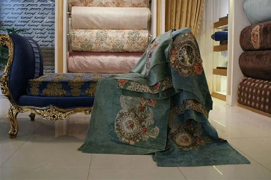 مبل استیل سلطنتی چند متر پارچه می‌خواد؟